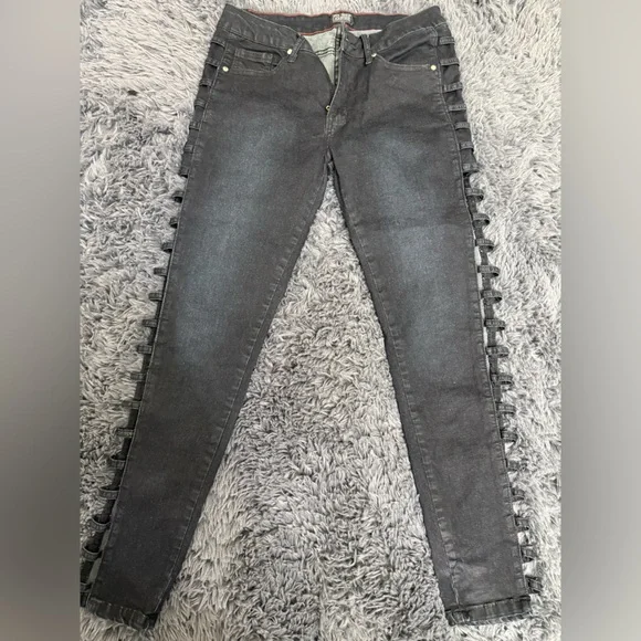 Stylish Black cut out Women Jeans - Picture 1 of 4